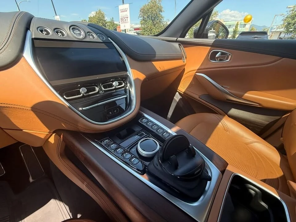 2022 Aston Martin DBX - Image 19 of 19