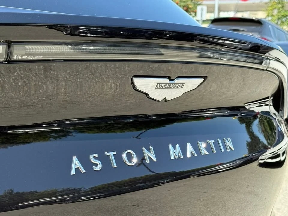 2022 Aston Martin DBX - Image 4 of 16