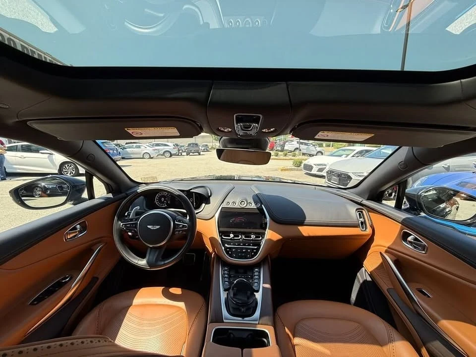 2022 Aston Martin DBX - Image 10 of 16