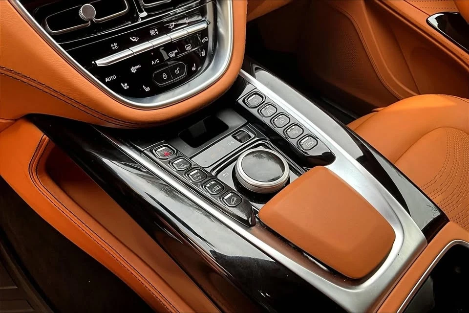 2022 Aston Martin DBX - Image 18 of 20