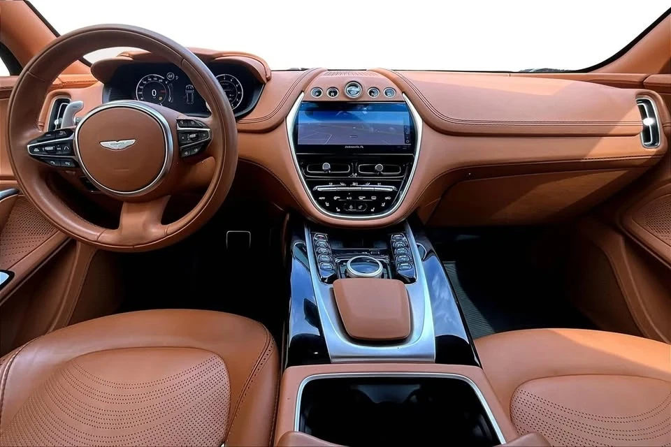 2022 Aston Martin DBX - Image 7 of 20