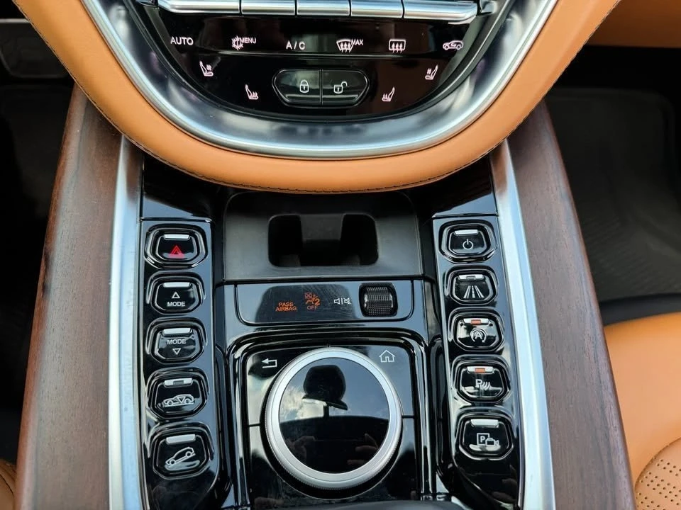 2022 Aston Martin DBX - Image 14 of 20