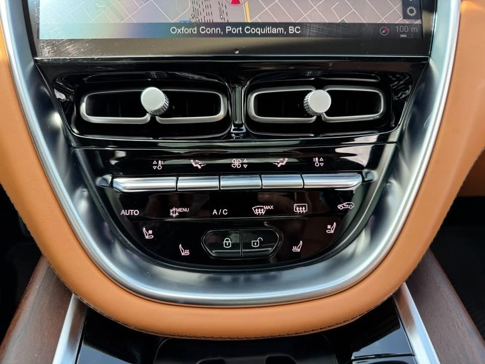 2022 Aston Martin DBX - Image 13 of 20