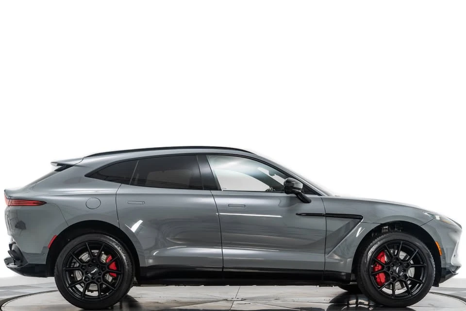 2022 Aston Martin DBX - Image 2 of 2