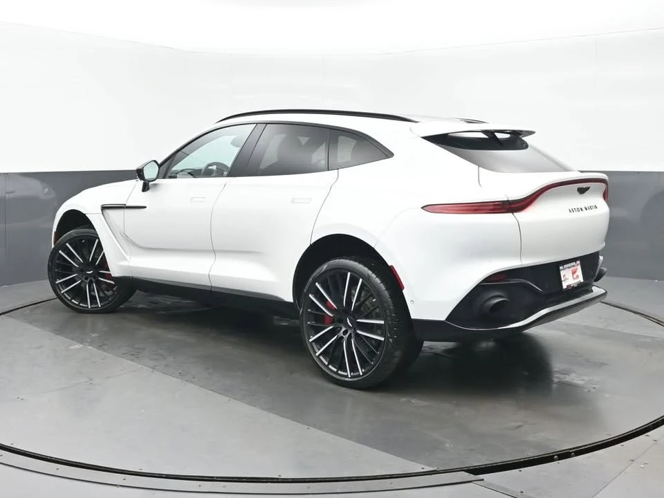 2022 Aston Martin DBX - Image 5 of 18