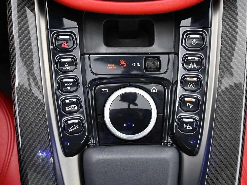 2022 Aston Martin DBX - Image 16 of 18