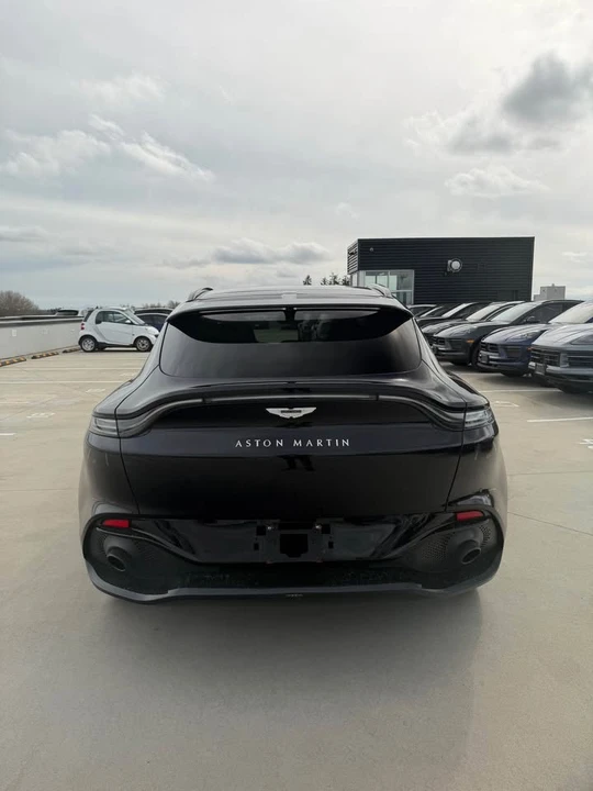 2022 Aston Martin DBX - Image 5 of 11