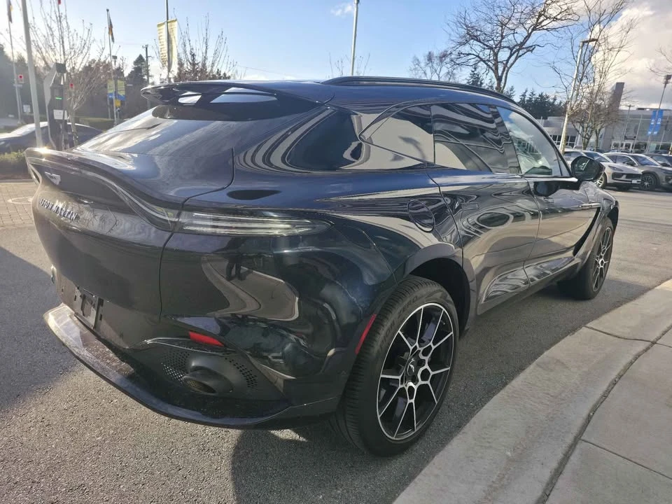 2022 Aston Martin DBX - Image 9 of 16