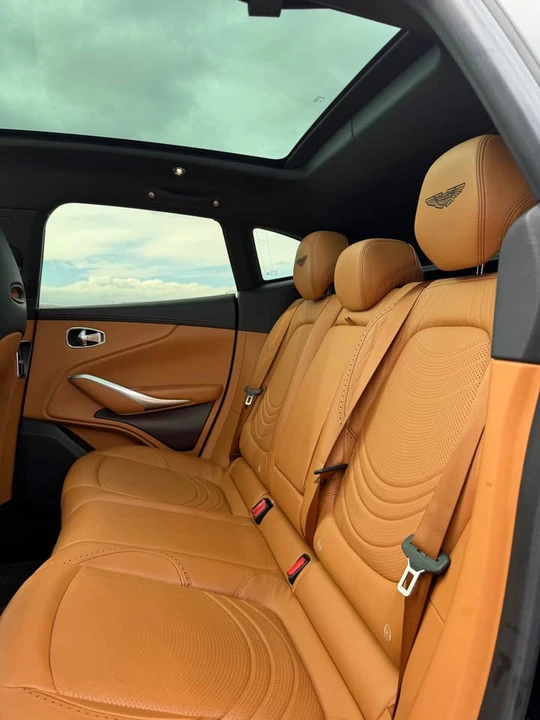 2022 Aston Martin DBX - Image 8 of 11
