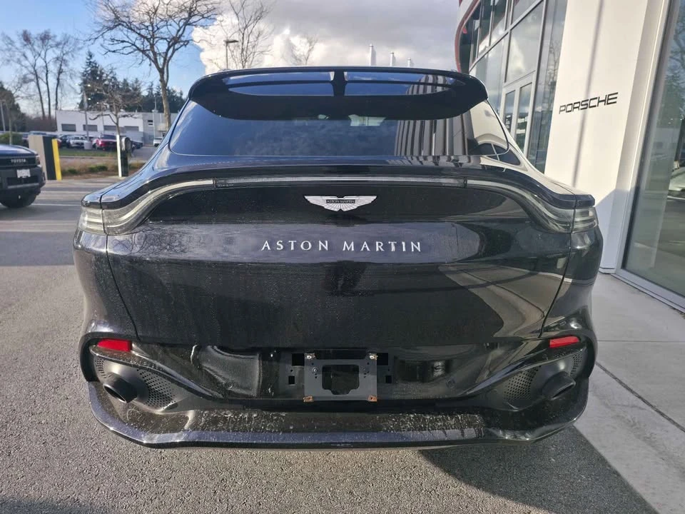 2022 Aston Martin DBX - Image 8 of 16