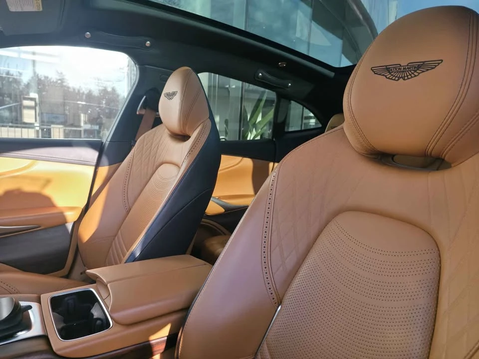 2022 Aston Martin DBX - Image 13 of 16