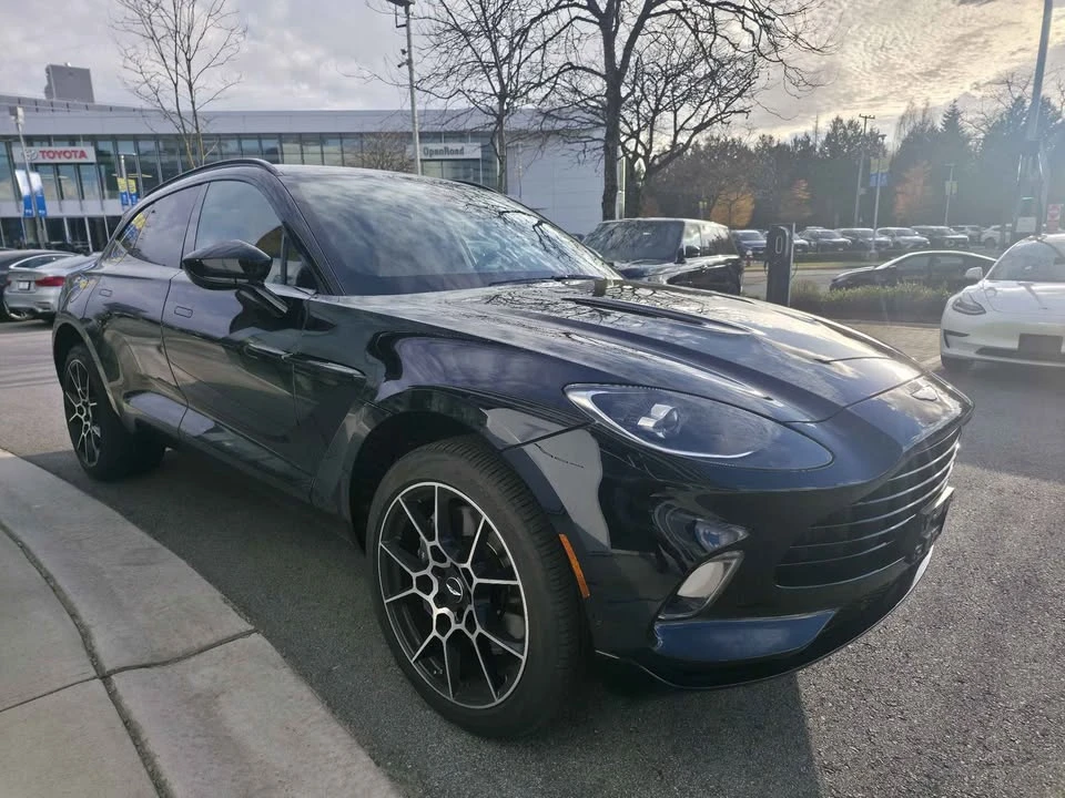2022 Aston Martin DBX - Image 3 of 16