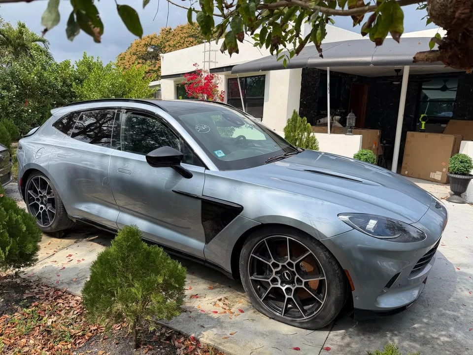 2022 Aston Martin DBX - Image 8 of 20