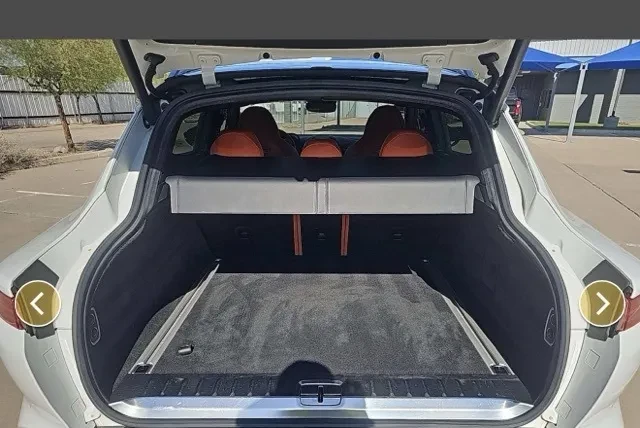 2022 Aston Martin DBX - Image 9 of 12