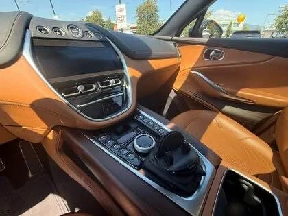 2022 Aston Martin DBX - Image 16 of 20