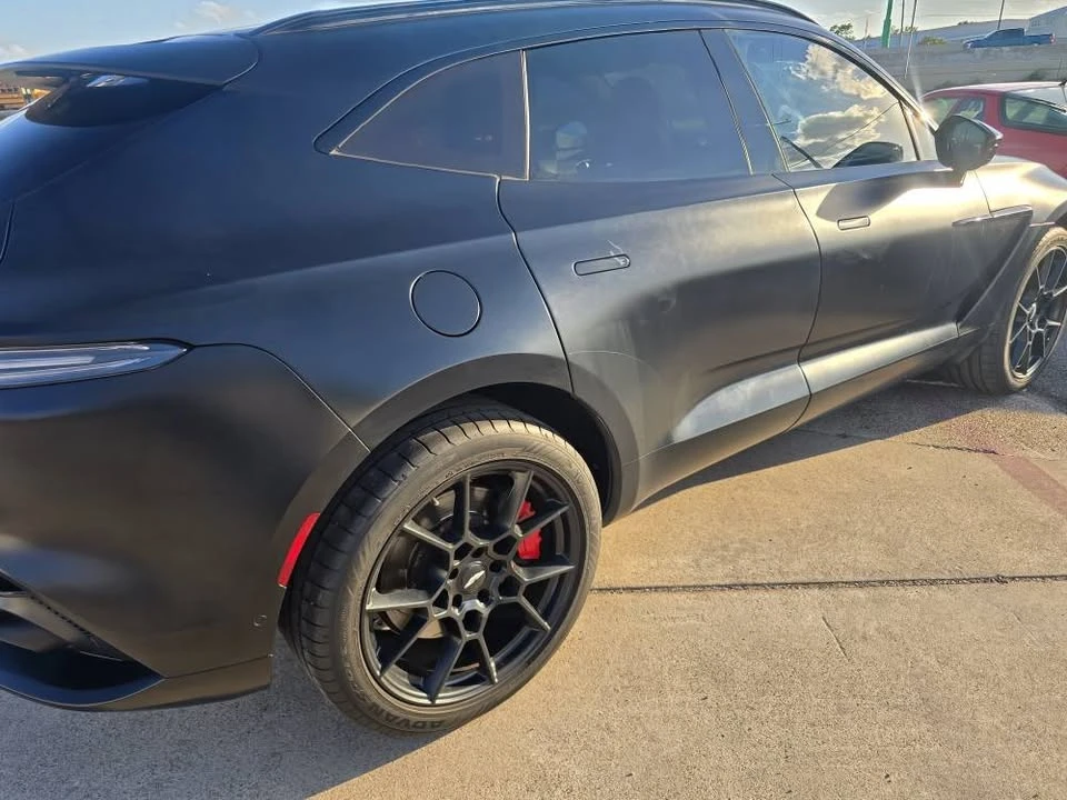 2022 Aston Martin DBX - Image 9 of 19