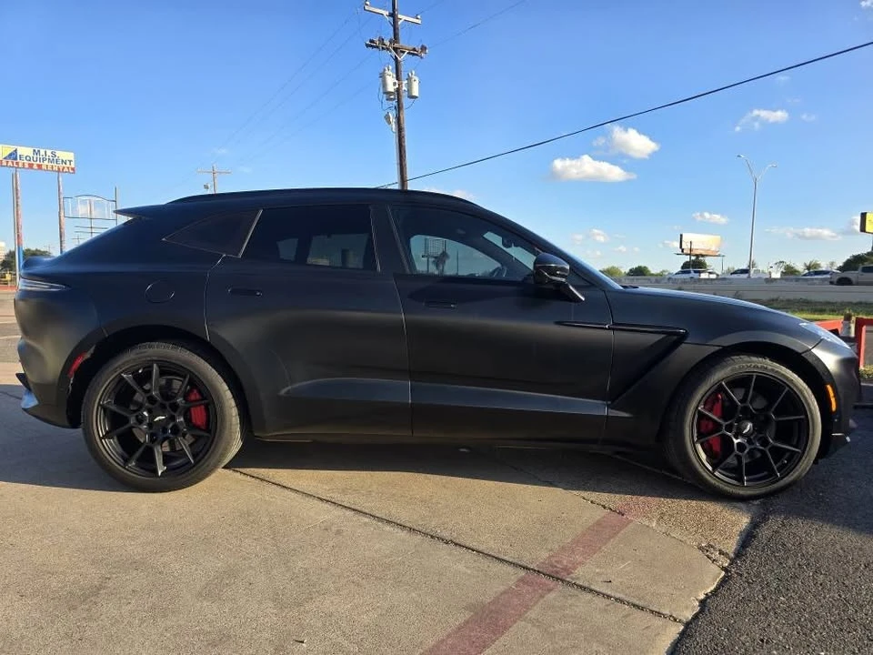 2022 Aston Martin DBX - Image 2 of 19