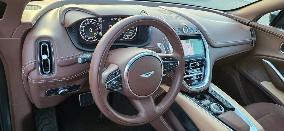 2022 Aston Martin DBX - Image 10 of 20