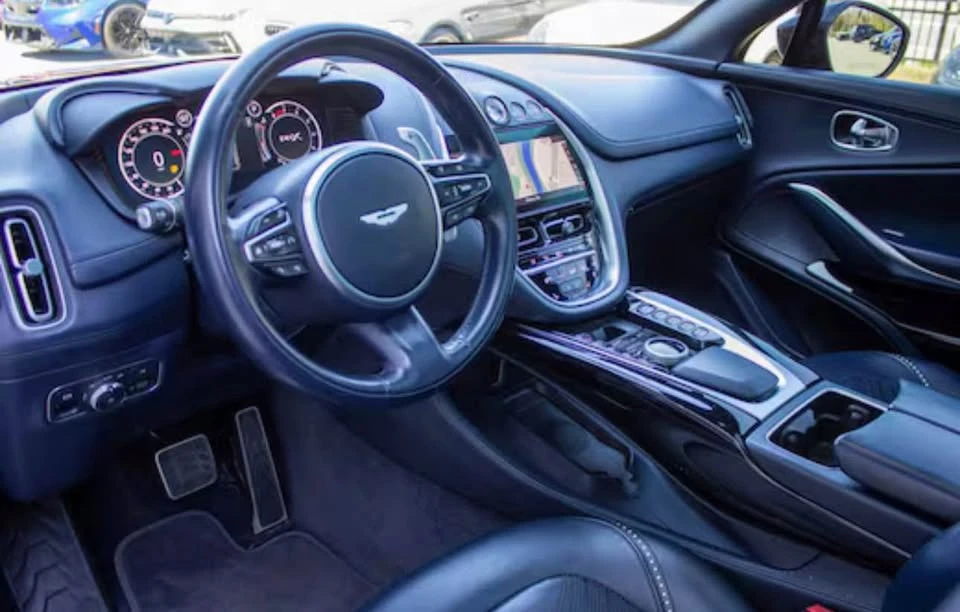 2022 Aston Martin DBX - Image 13 of 15