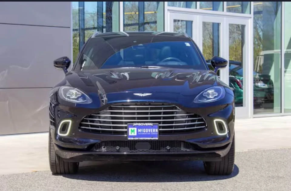 2022 Aston Martin DBX - Image 3 of 15