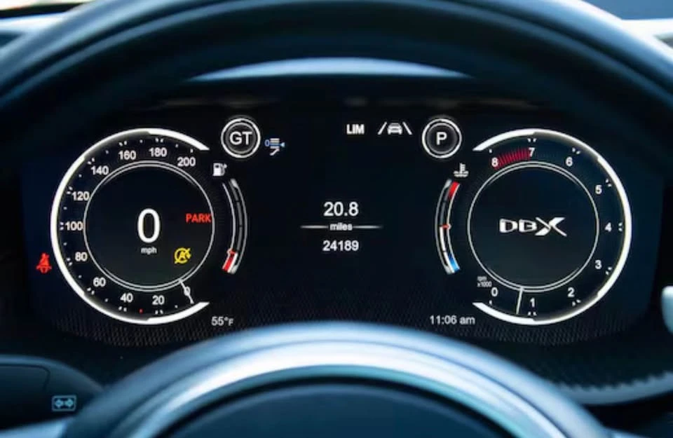 2022 Aston Martin DBX - Image 15 of 15