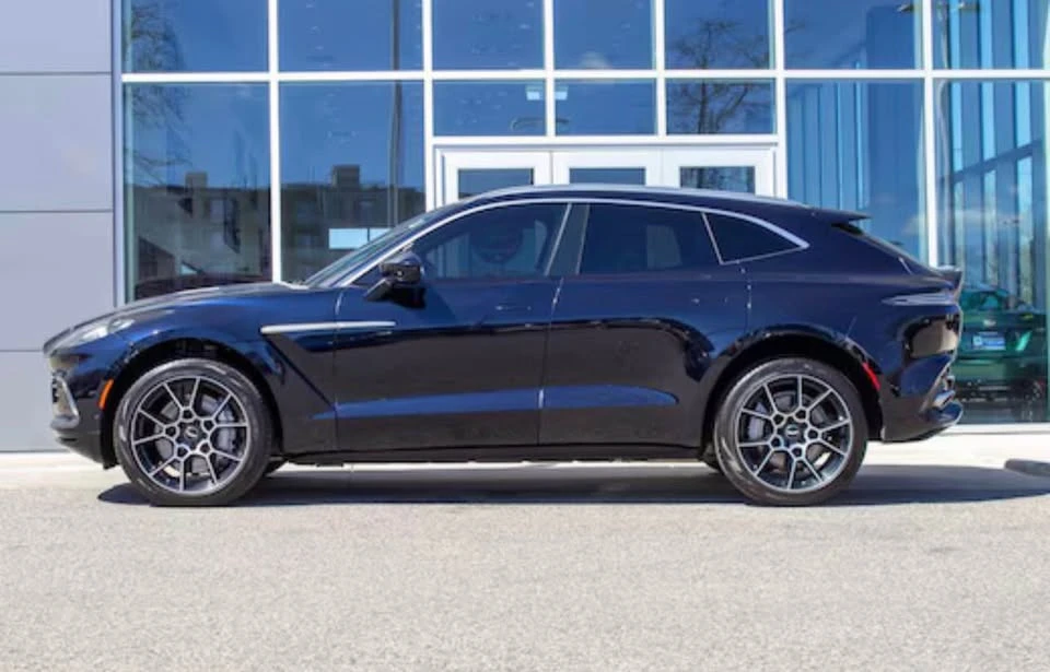 2022 Aston Martin DBX - Image 8 of 15