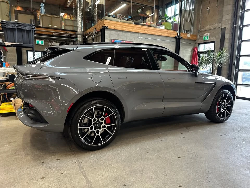 2022 Aston Martin DBX - Image 14 of 20