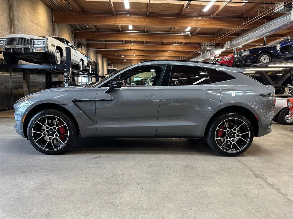 2022 Aston Martin DBX - Image 3 of 20