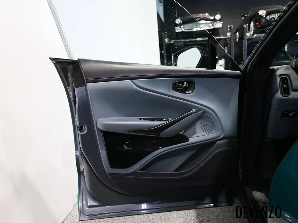 2022 Aston Martin DBX - Image 11 of 20