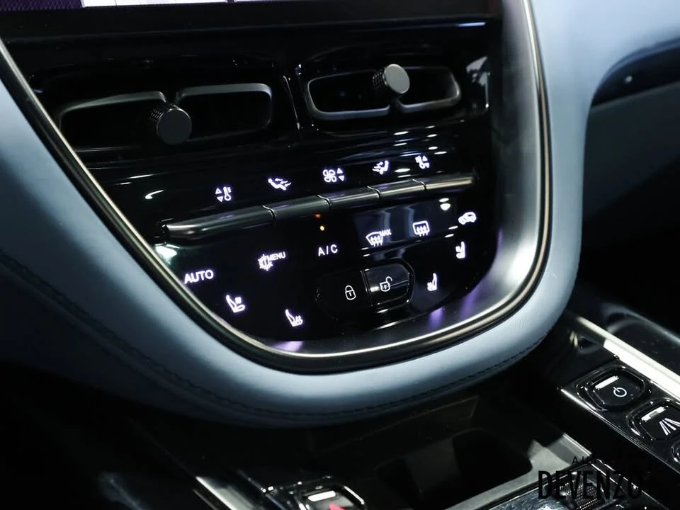 2022 Aston Martin DBX - Image 20 of 20