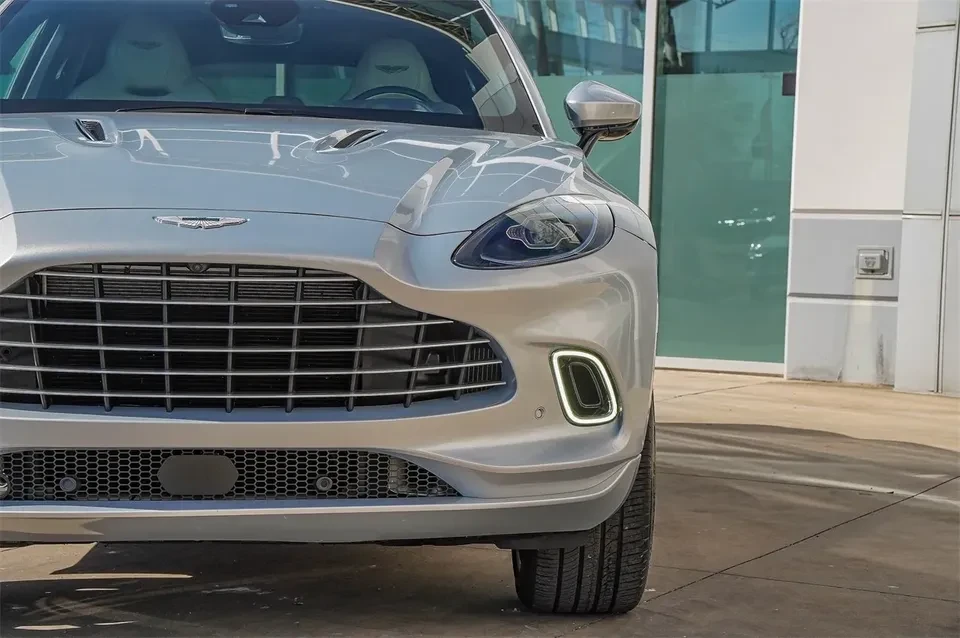 2022 Aston Martin DBX - Image 2 of 20