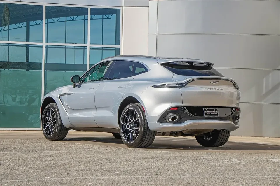 2022 Aston Martin DBX - Image 3 of 20