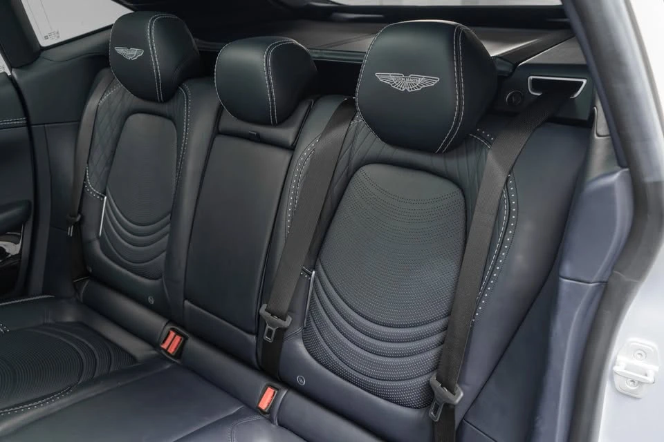 2022 Aston Martin DBX - Image 12 of 15