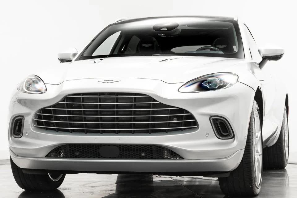 2022 Aston Martin DBX - Image 4 of 15