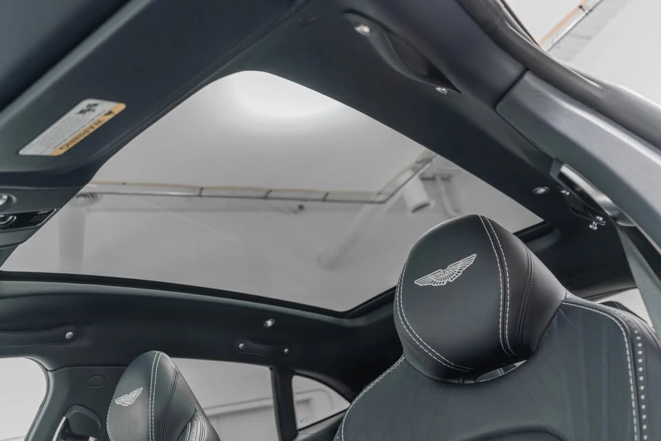 2022 Aston Martin DBX - Image 14 of 15