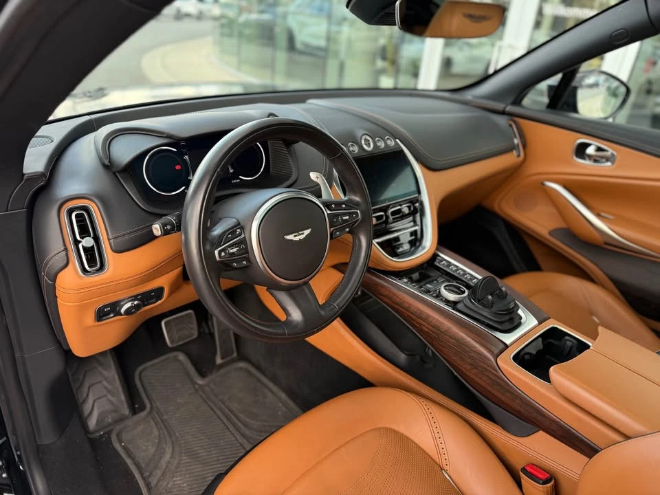 2022 Aston Martin - Image 5 of 8