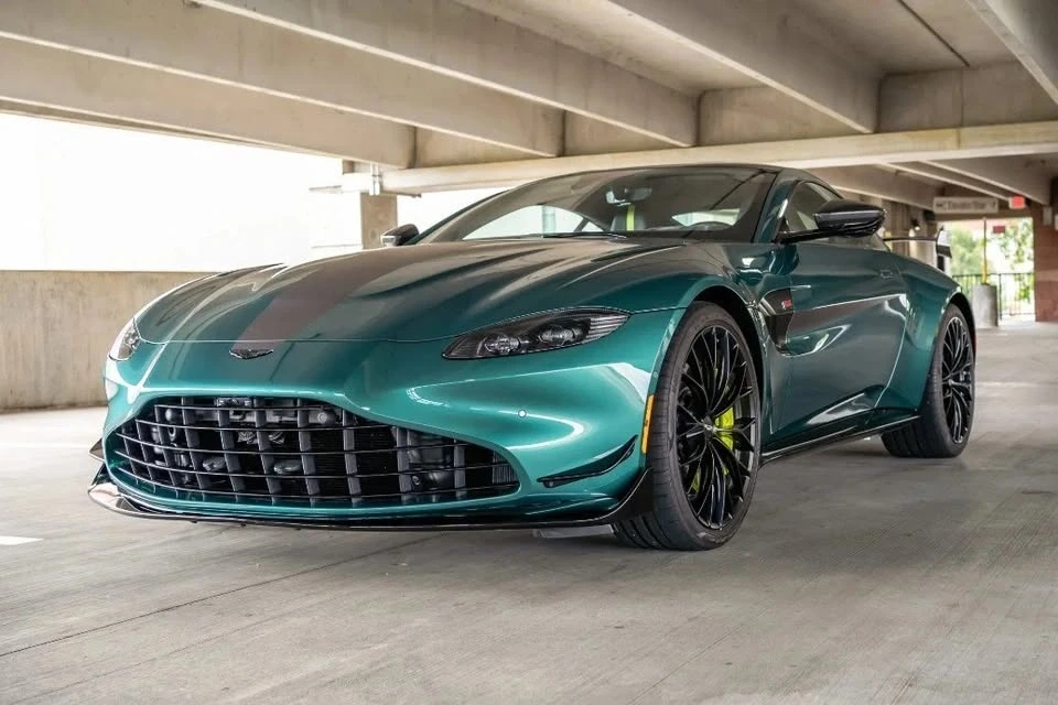 2022 Aston Martin V8 Vantage (2019+) - Image 2 of 5