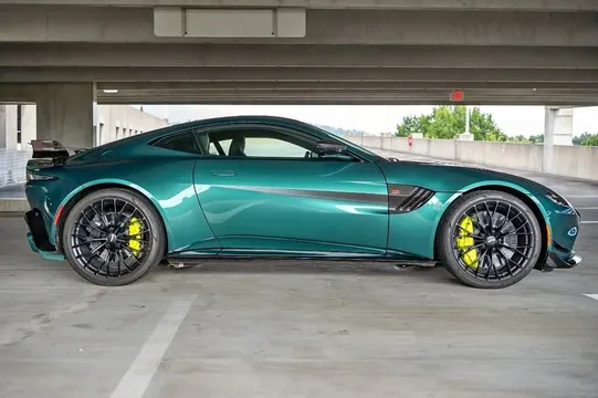 2022 Aston Martin Vantage