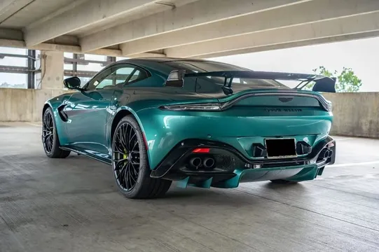 2022 Aston Martin V8 Vantage (2019+) - Image 2 of 7