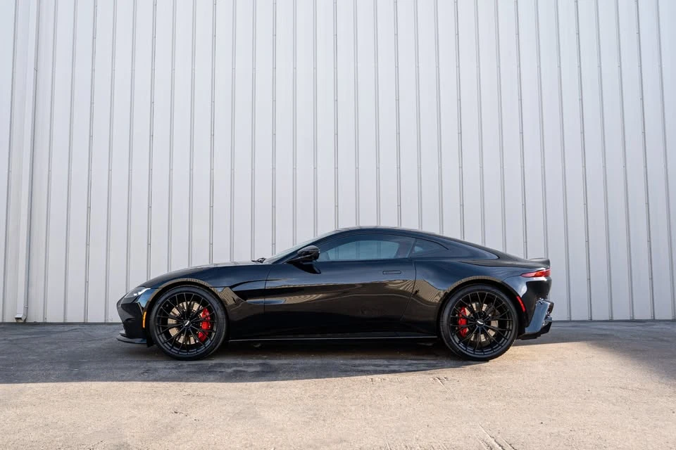 2022 Aston Martin V8 Vantage (2019+) - Image 3 of 17