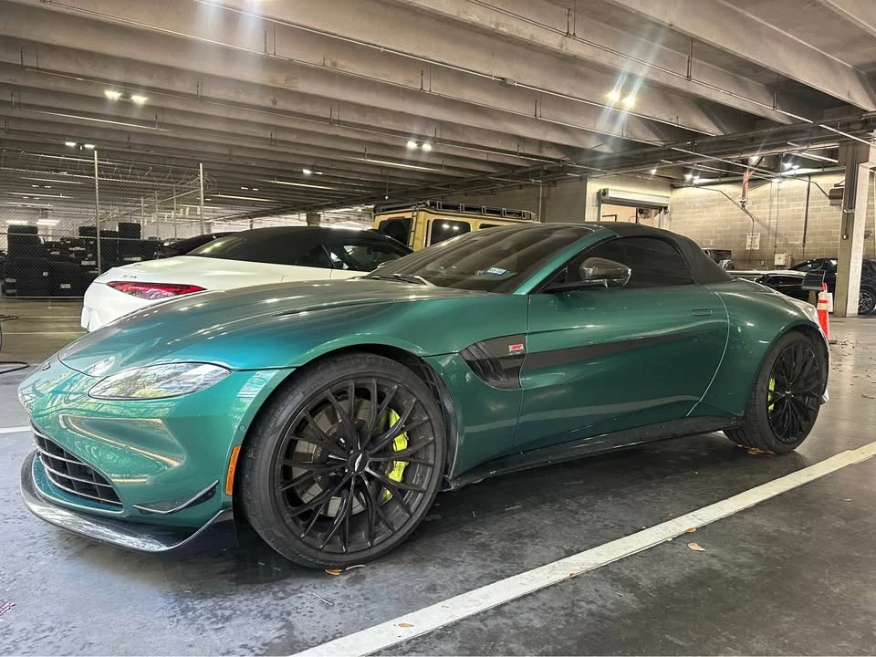 2022 Aston Martin V8 Vantage (2019+) - Image 2 of 5