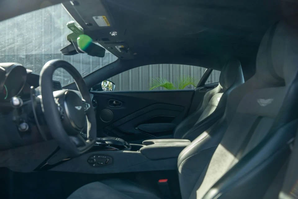 2022 Aston Martin V8 Vantage (2019+) - Image 12 of 13