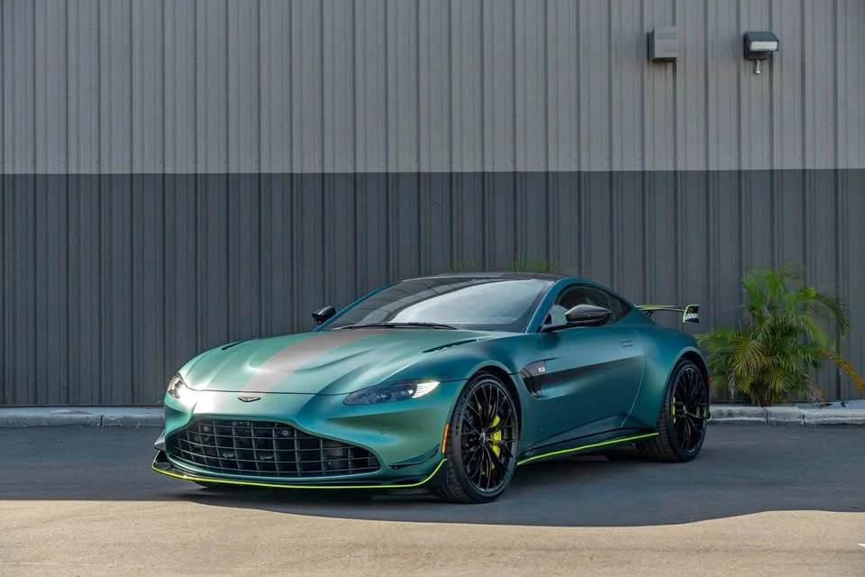 2022 Aston Martin V8 Vantage (2019+) - Image 1 of 18