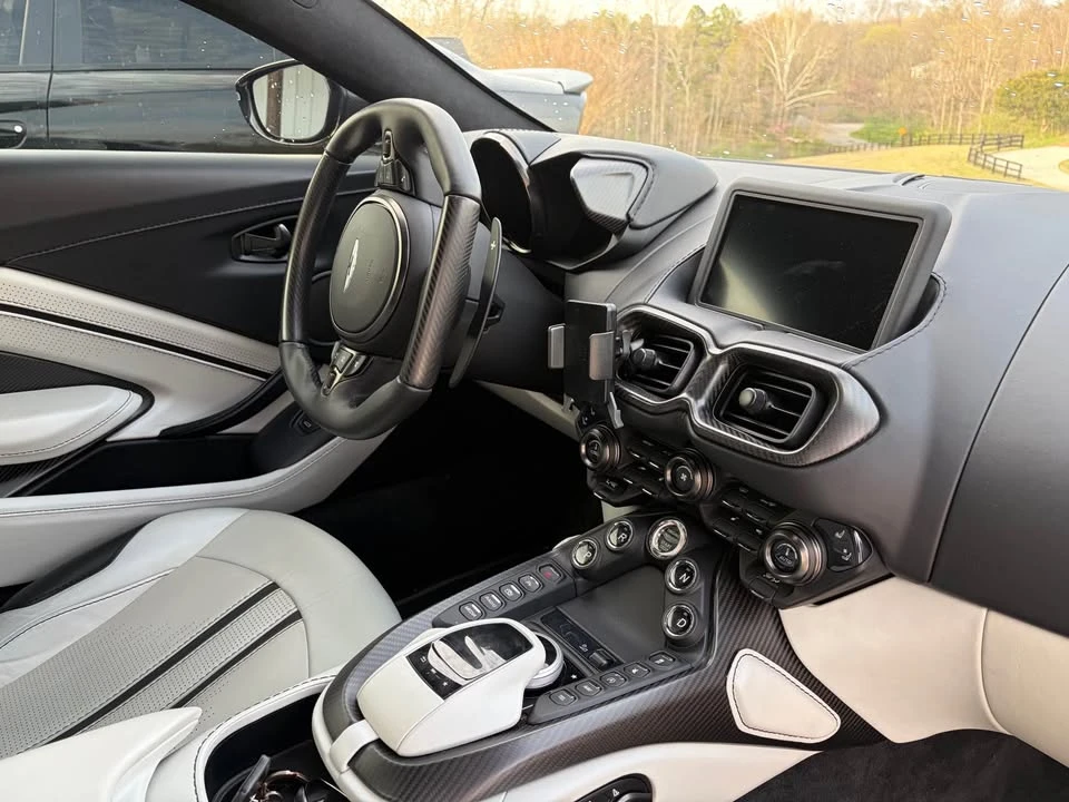 2022 Aston Martin V8 Vantage (2019+) - Image 16 of 20