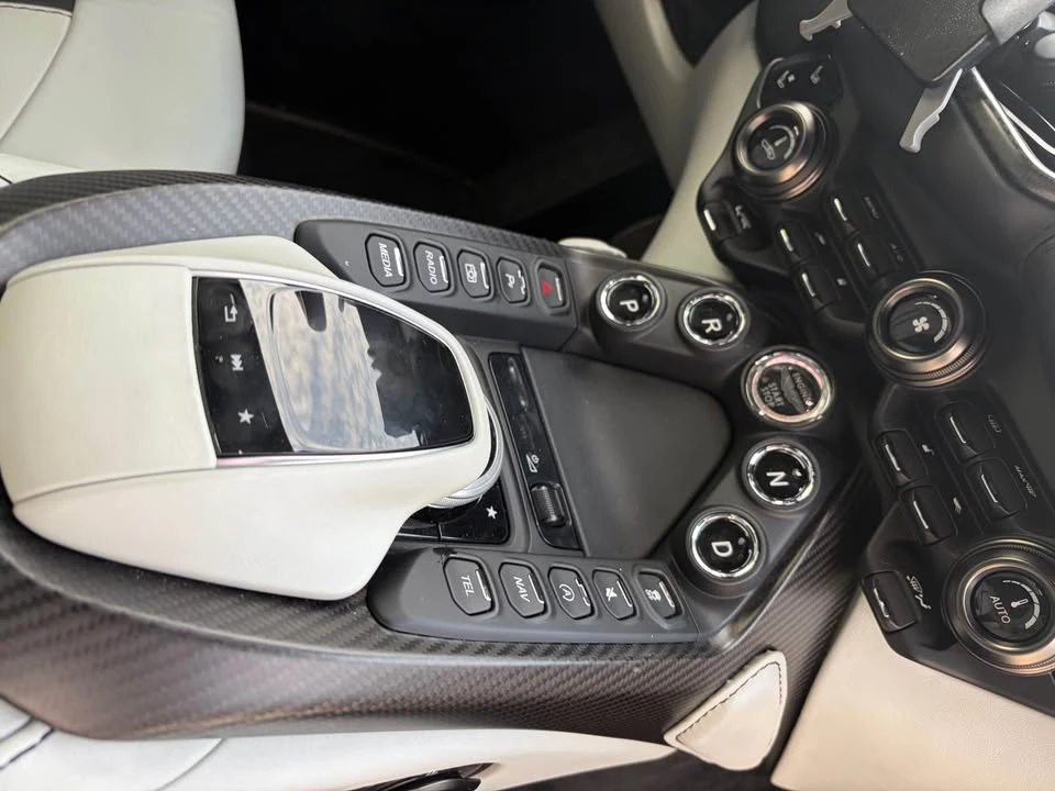 2022 Aston Martin V8 Vantage (2019+) - Image 17 of 20