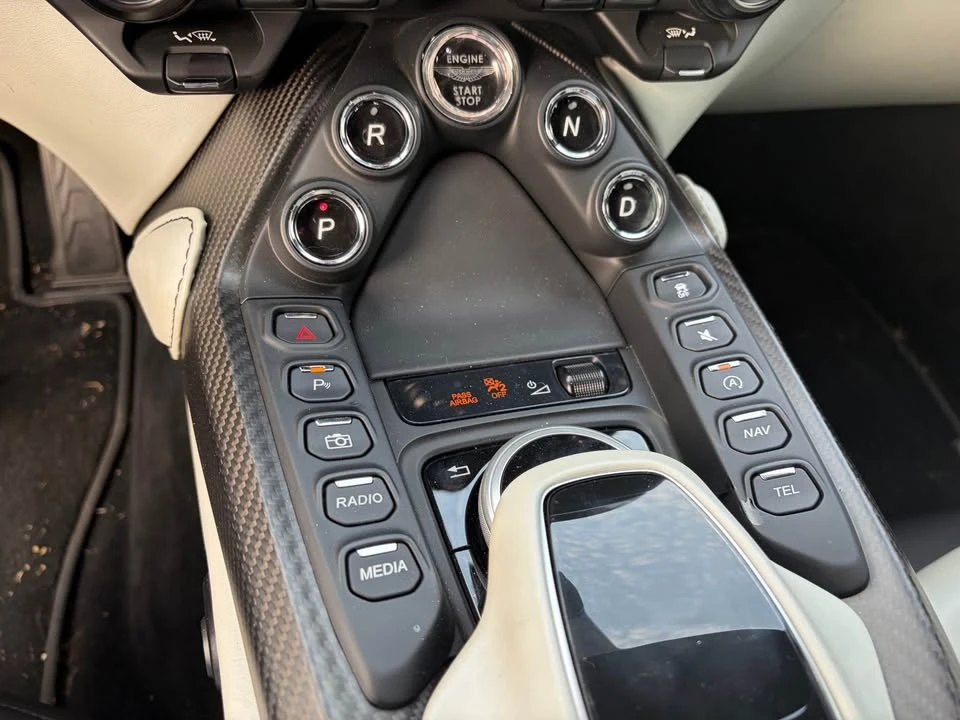 2022 Aston Martin V8 Vantage (2019+) - Image 19 of 20