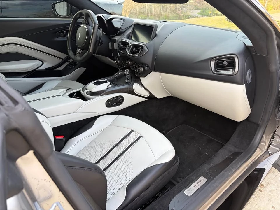 2022 Aston Martin V8 Vantage (2019+) - Image 12 of 20