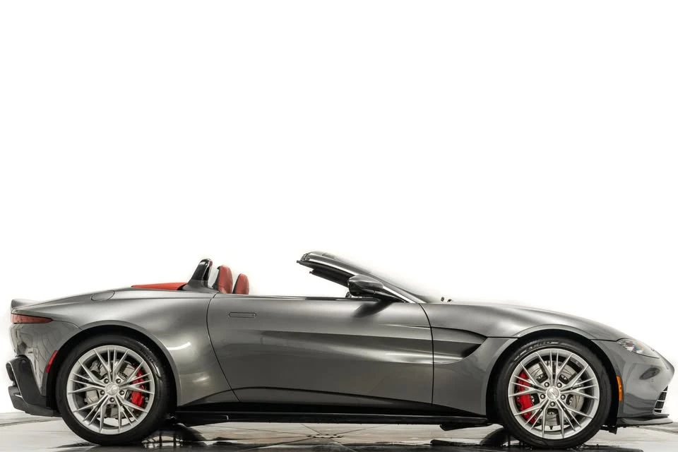 2022 Aston Martin V8 Vantage (2019+) - Image 3 of 6