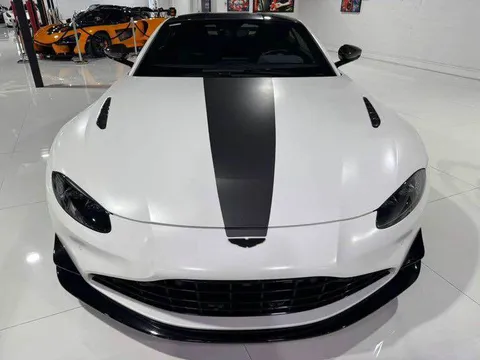 2022 Aston Martin V8 Vantage (2019+) - Image 2 of 14
