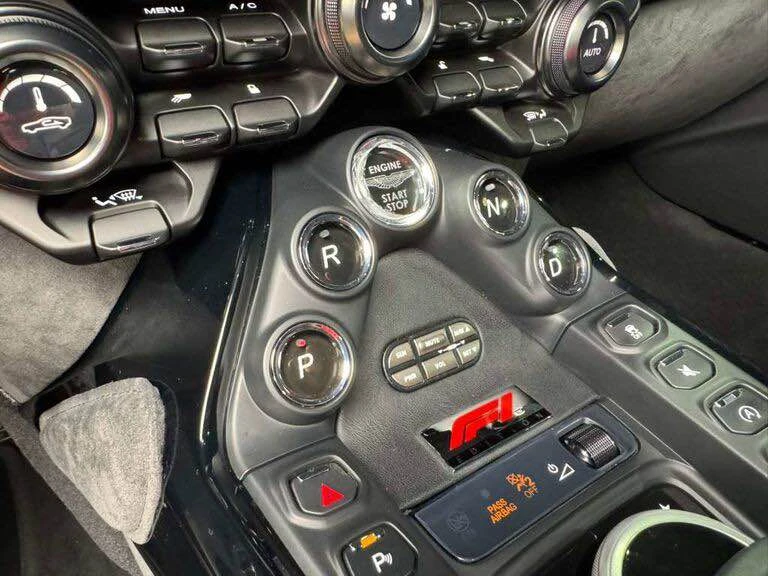 2022 Aston Martin V8 Vantage (2019+) - Image 10 of 14
